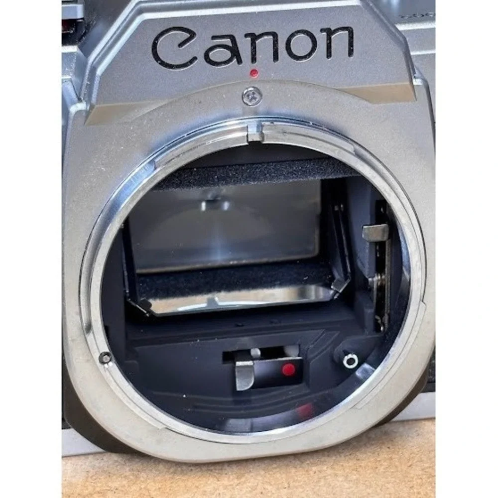 Canon AE-1 35mm Film SLR Camera‎ 35-70mm Lens Speedlite 155A Flash Case Bundle